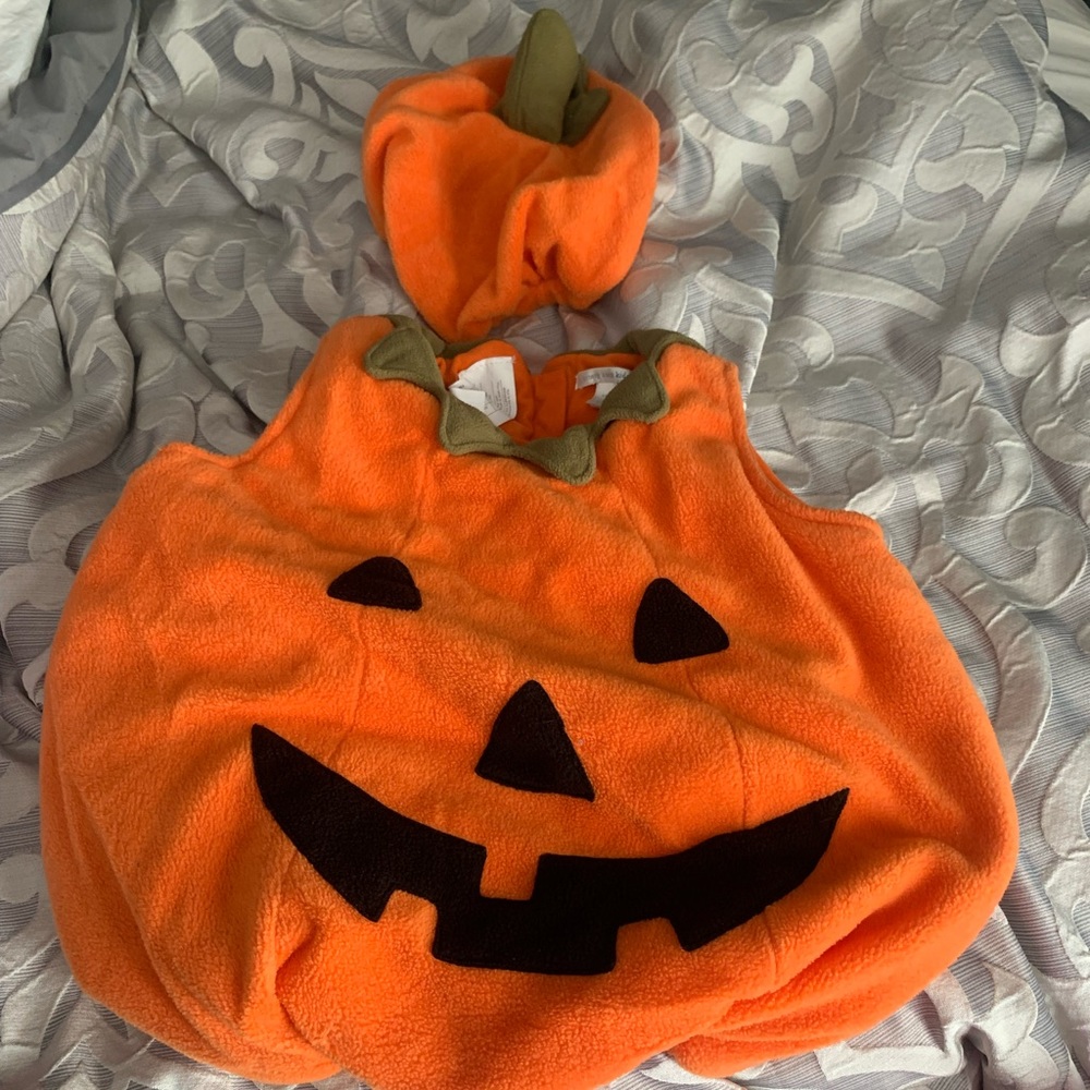 Pottery Barn kids - toddler Pumpkin costume. Size 4-6